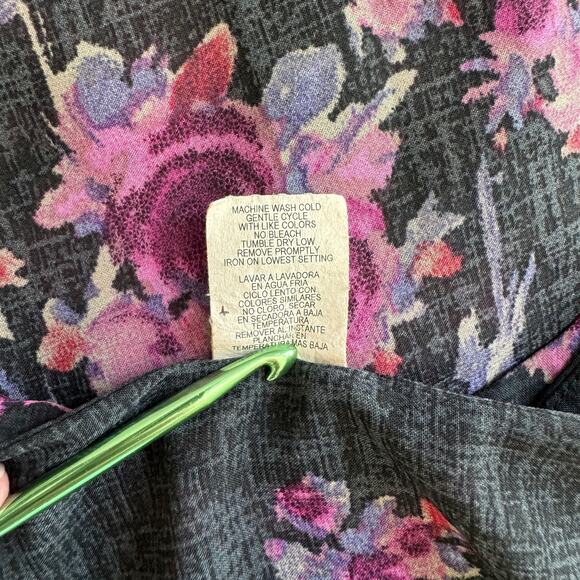 LILY WHITE Top Womens Medium Black Floral Cottagecore Feminine English Garden - Picture 8 of 8